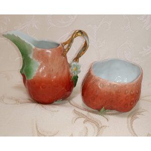 STRAWBERRY CREAM & SUGAR